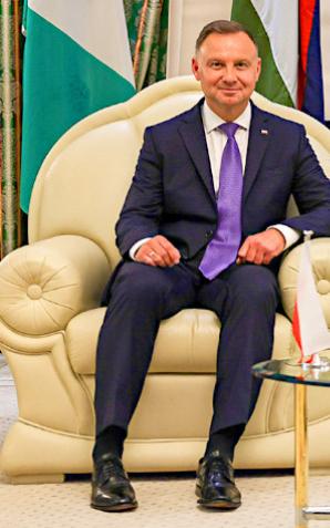Nigeria. Pierwszy przystanek wizyty Prezydenta w Afryce Zachodniej. Wizyty w Nigerii, Republice Wybrzeża Kości Słoniowej (WKS) i Senegalu to pierwsze, historyczne wizyty Prezydenta RP w tych krajach